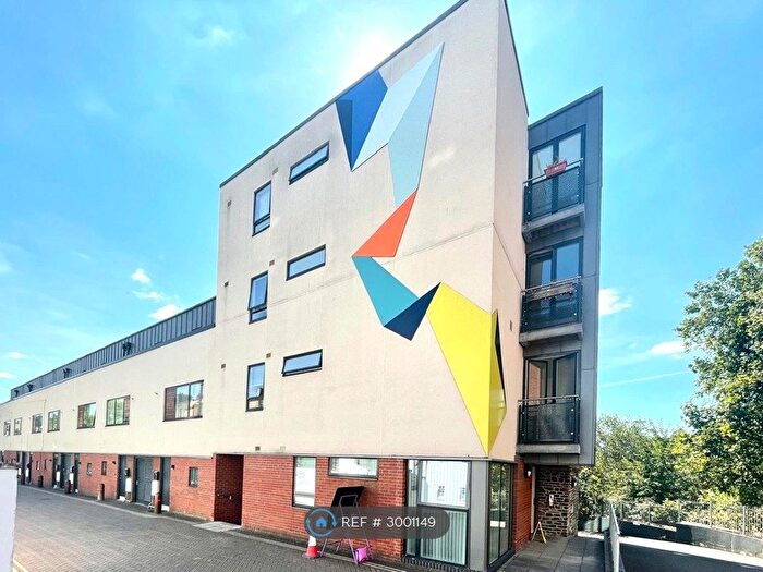 2 Bedroom Flat To Rent In Cooperage Lane, Bristol, BS3