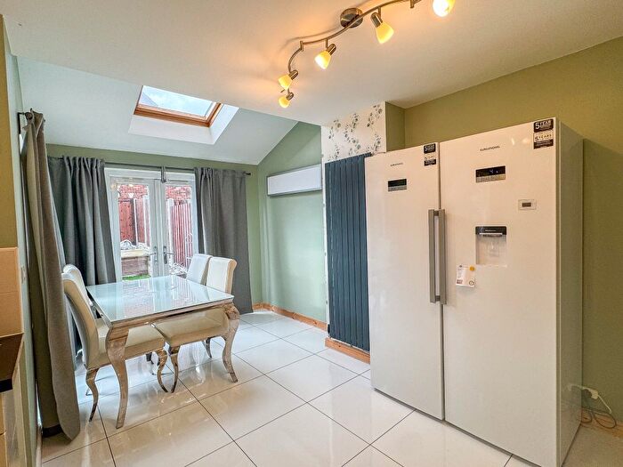 5 Bedroom Property To Rent In Wharf Road, Kiilnhurst, Mexborough, S64