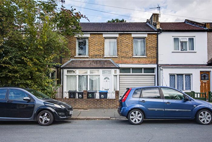 4 Bedroom Terraced House For Sale In Bynes Road, South Croydon, CR2