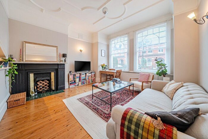 1 Bedroom Flat To Rent In Elmbourne Road, Balham, London, SW17