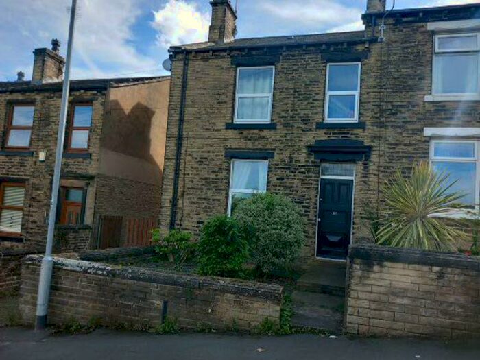 3 Bedroom End Of Terrace House To Rent In Lillands Lane, Brighouse, HD6