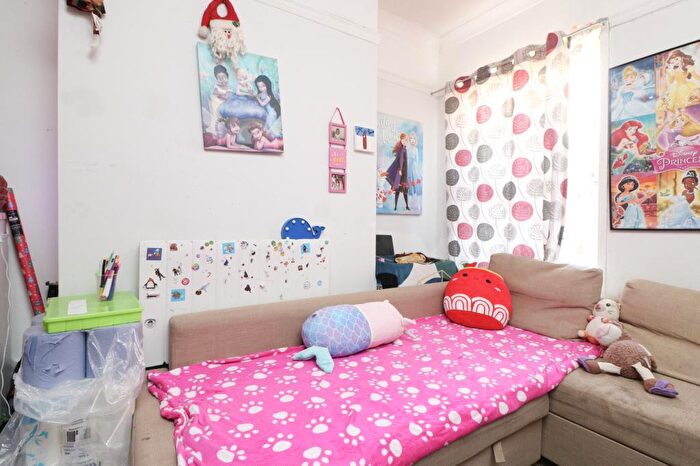 1 Bedroom Flat To Rent In The Polygon, Southampton, SO15
