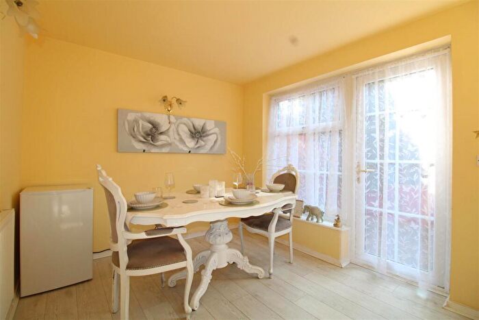 3 Bedroom Terraced House For Sale In Blackford Close, Hayley Green, Halesowen, B63