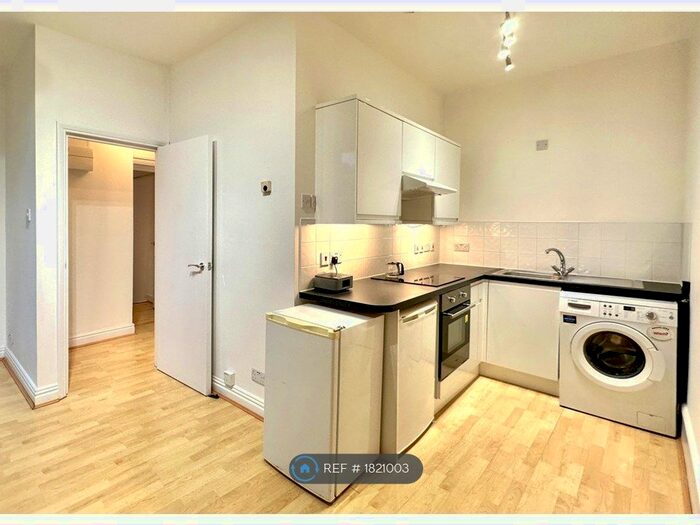 1 Bedroom Flat To Rent In Trafalgar Road, London, SE10