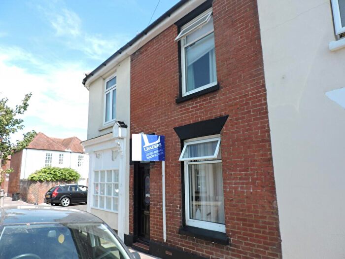 4 Bedroom House To Rent In Napier Road, Southsea, PO5