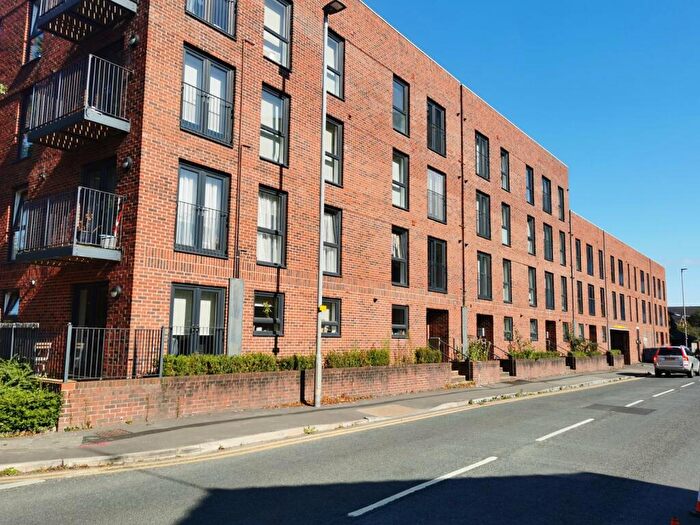 2 Bedroom Apartment To Rent In Blackburn Street, Salford, Greater Manchester, M3