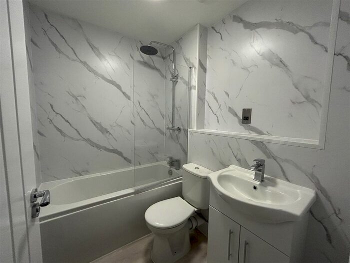 2 Bedroom Flat To Rent In Park Terrace, Waterloo, Liverpool, L22