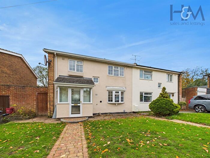 3 Bedroom End Terrace House To Rent In Greenways, Stevenage, SG1