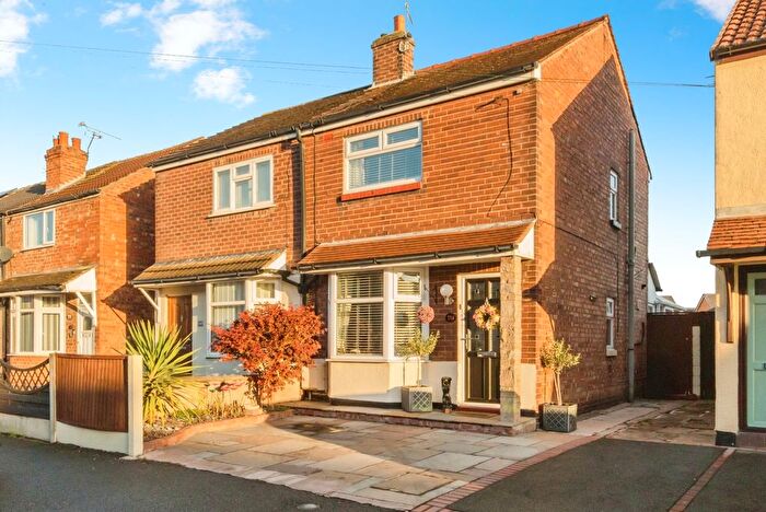 2 Bedroom Semi Detached House For Sale In Stoneley Avenue, Crewe, Cheshire, CW1