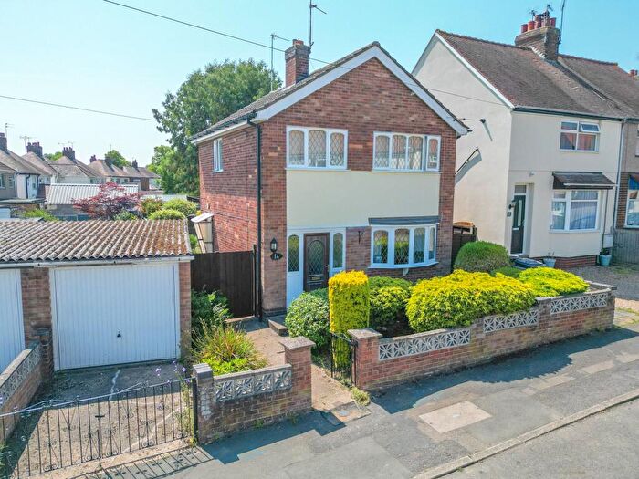 3 Bedroom Detached House For Sale In Elmfield Road, Nuneaton, CV10