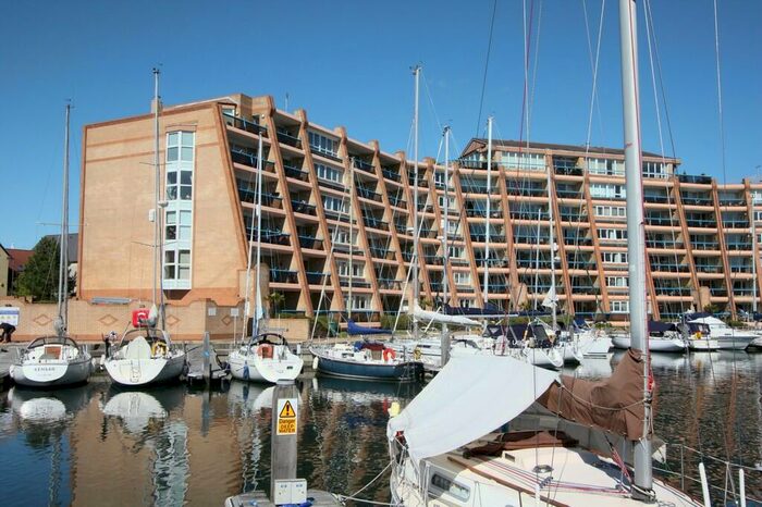 2 Bedroom Apartment To Rent In Oyster Quay, Port Solent, Portsmouth, PO6