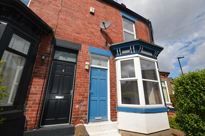 3 Bedroom Detached House To Rent In Tavistock Road, Sheffield, South Yorkshire, S7