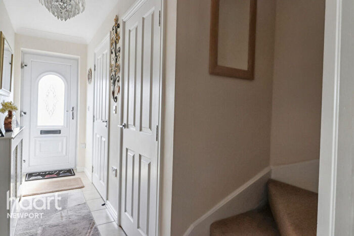 3 Bedroom Semi-Detached House For Sale In Sunbeam Close, Newport, NP19