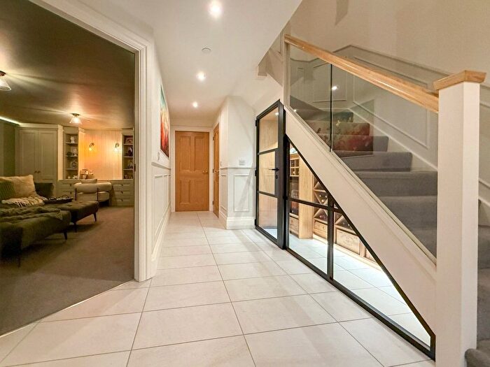 5 Bedroom Property For Sale In River Holme View, Brockholes, Holmfirth, HD9