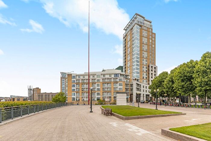 1 Bedroom Flat For Sale In Hanover House, Westferry Circus, E14