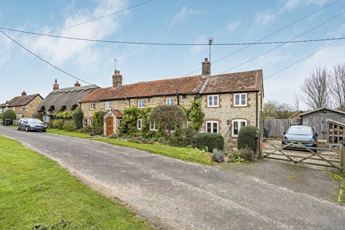 4 Bedroom Semi-Detached House For Sale In Digging Lane, Fyfield, OX13