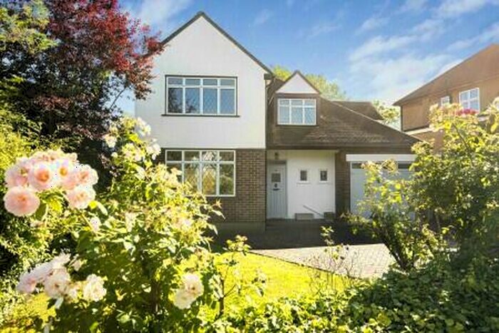 4 Bedroom Detached House To Rent In Old Park Road South, London, EN2