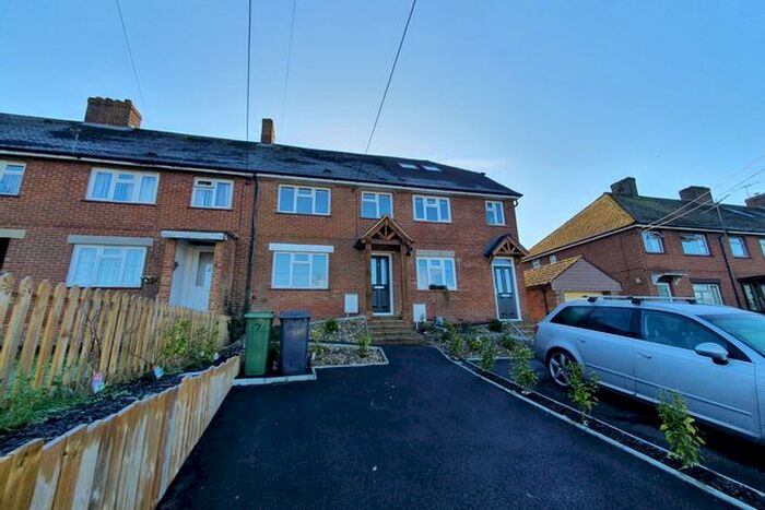 3 Bedroom Terraced House To Rent In Dellands, Overton RG25
