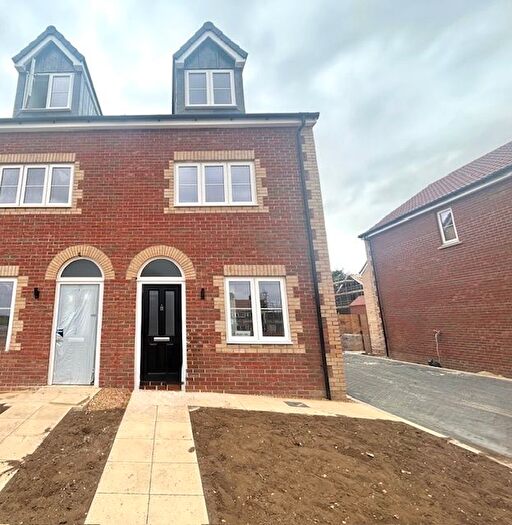 3 Bedroom Town House To Rent In Wagtail Road, Downham Market, PE38