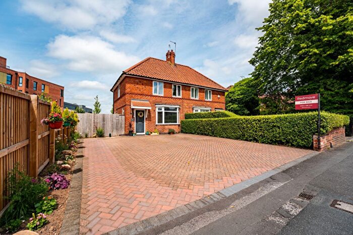 2 Bedroom Semi Detached House For Sale In Layerthorpe, York, YO31