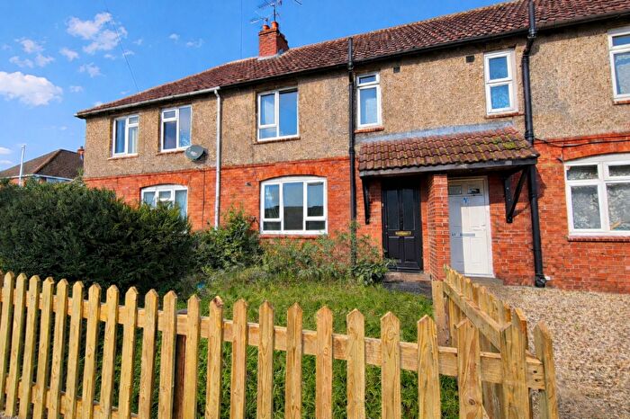 3 Bedroom Terraced House For Sale In Roseland Avenue, Devizes, SN10