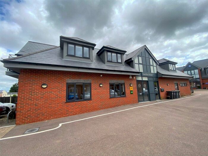 2 Bedroom Flat To Rent In Wrotham Road, Meopham, Gravesend, Kent, DA13