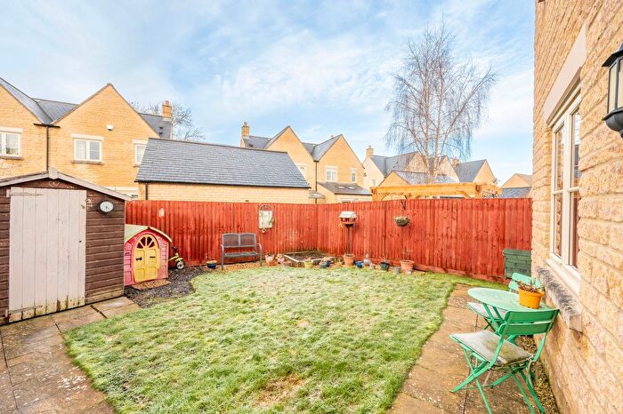 2 Bedroom End Of Terrace House For Sale In Mallard Crescent, Bourton-On-The-Water, GL54