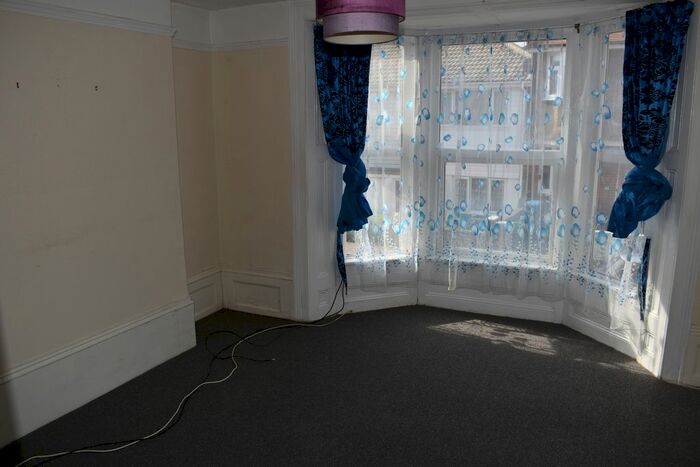 2 Bedroom Flat To Rent In Dane Hill Row, Margate, CT9