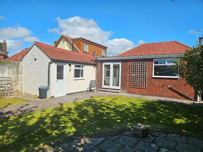 3 Bedroom Detached Bungalow For Sale In Paddock Drive, Blackpool, Lancashire, FY3