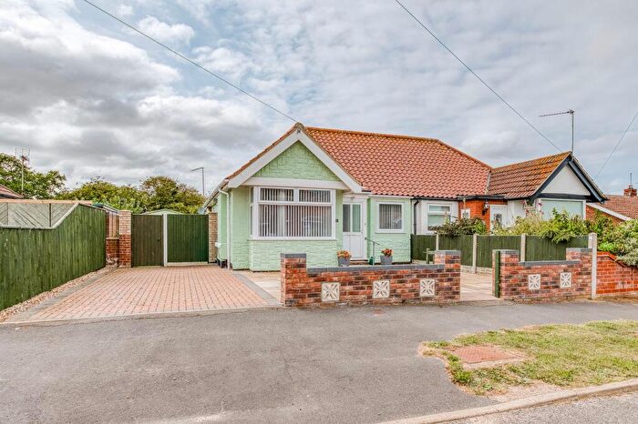 3 Bedroom Semi-Detached Bungalow For Sale In Brooke Avenue, Caister-On-Sea, NR30
