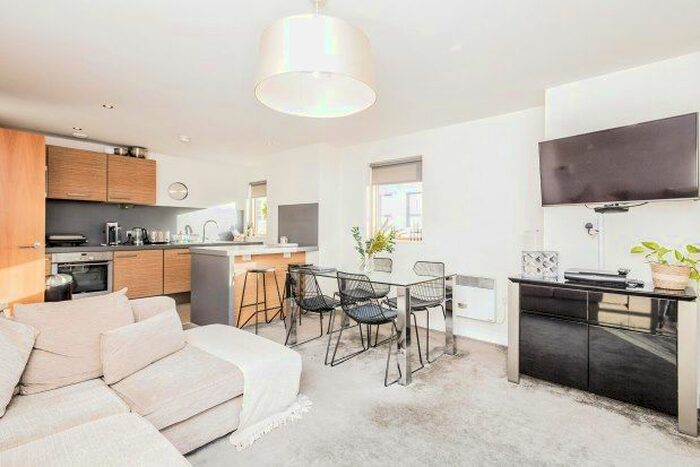 2 Bedroom Flat To Rent In Lord Street, Manchester, M4