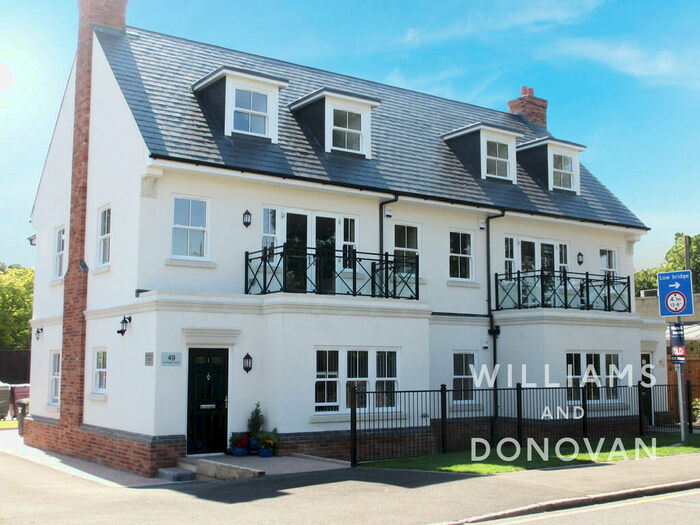 2 Bedroom Flat To Rent In Southend Road, Hockley, SS5