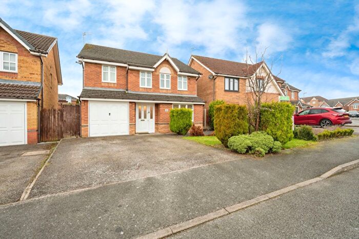 4 Bedroom Detached House For Sale In Hampton Court Way, Widnes, Cheshire, WA8