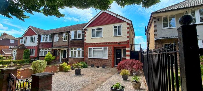 3 Bedroom Semi-Detached House To Rent In Watling Street, Rochester, ME2