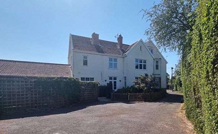 4 Bedroom Detached House To Rent In Ashley Avenue, Burnham On Sea, Somerset, TA8