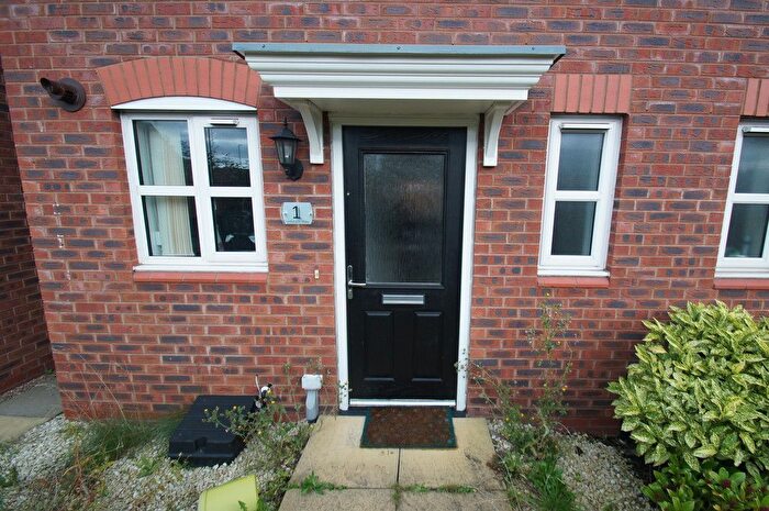 3 Bedroom Terraced House To Rent In Sunbeam Way, Coventry, CV3