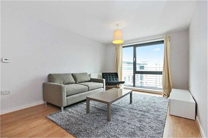 2 Bedroom Flat To Rent In Uxbridge Road, London, W13