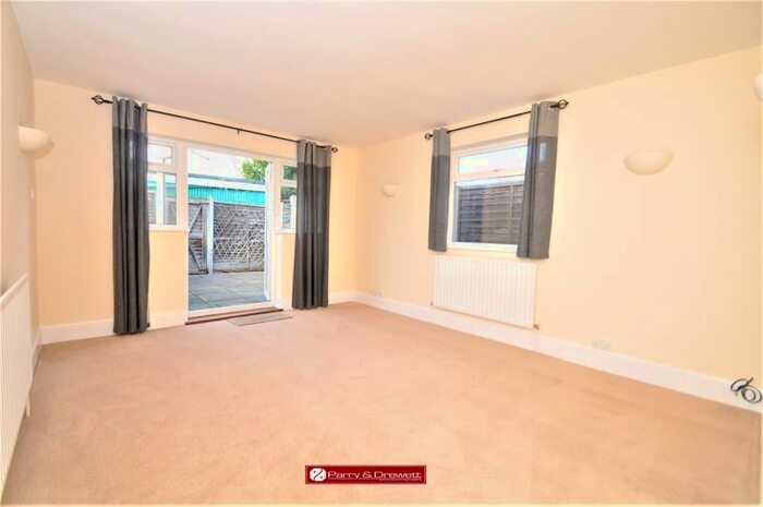 1 Bedroom Property To Rent In Seaforth Avenue, New Malden, KT3