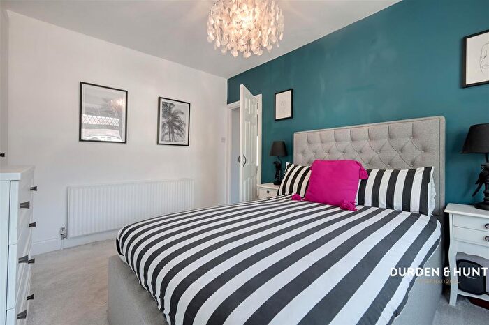 3 Bedroom Terraced House For Sale In Globe Road, Hornchurch, RM11