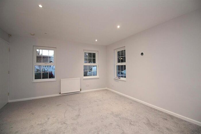1 Bedroom House To Rent In Hitchin Street, Baldock, SG7