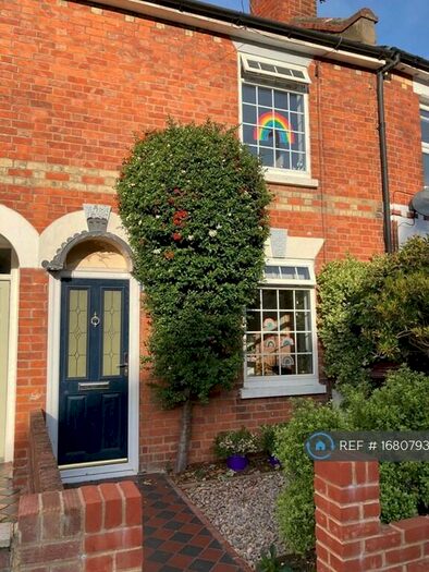 2 Bedroom Terraced House To Rent In Hemdean Road, Reading, RG4