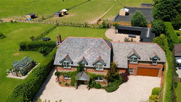 5 Bedroom Detached House For Sale In Homestead Road, Medstead, Alton, Hampshire, GU34