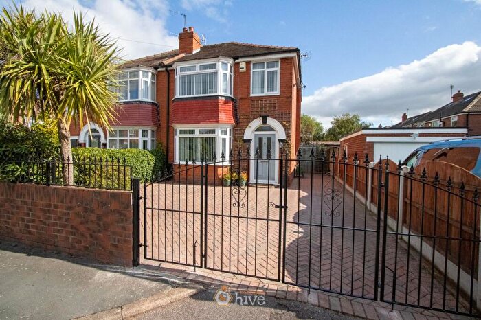 3 Bedroom Semi Detached House For Sale In Linkway, Wheatley Hills, Doncaster, DN2
