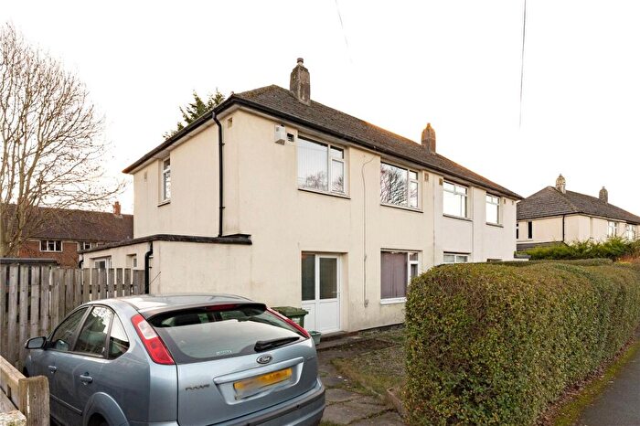 3 Bedroom Semi Detached House For Sale In Lingfield Approach, Leeds, West Yorkshire, LS17