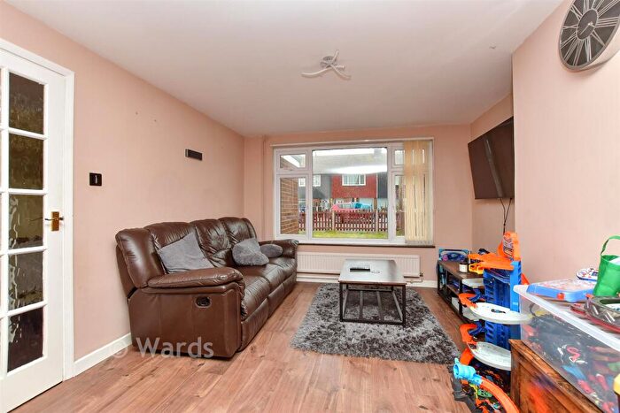 3 Bedroom End Of Terrace House For Sale In Edenbridge Drive, Sheerness, Kent, ME12