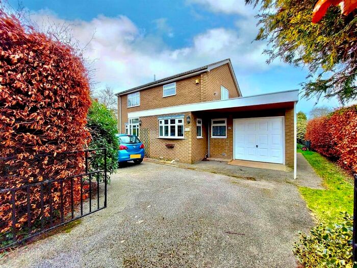 3 Bedroom Property For Sale In Cheyne Walk, Hornsea, HU18