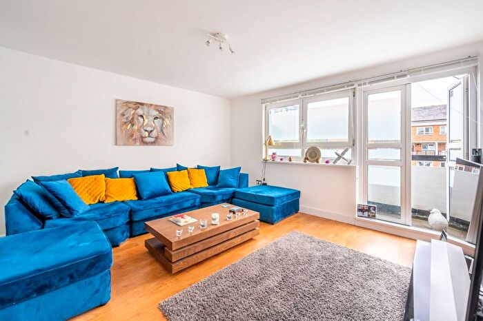 2 Bedroom Maisonette To Rent In Gibbs Green, West Kensington, London, W14