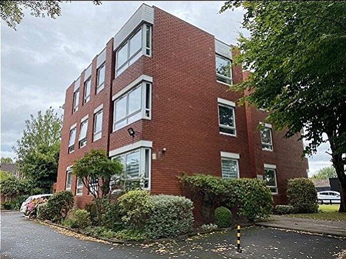 2 Bedroom Flat To Rent In Richmere Ct, Tettenhall Wood, Wolverhampton, WV6