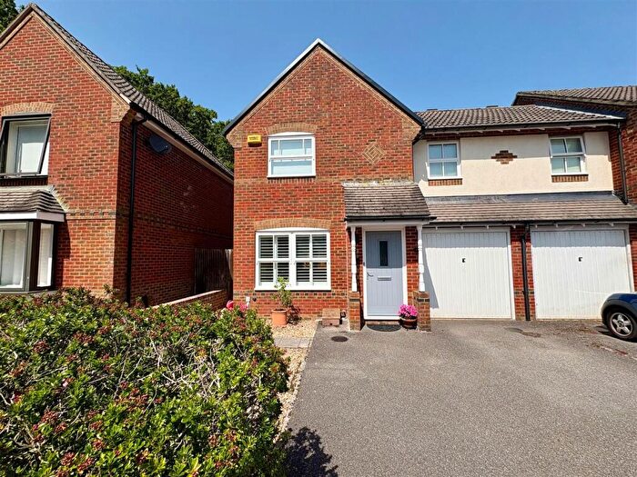 3 Bedroom Semi-Detached House To Rent In Egdon Close, Ferndown, BH22