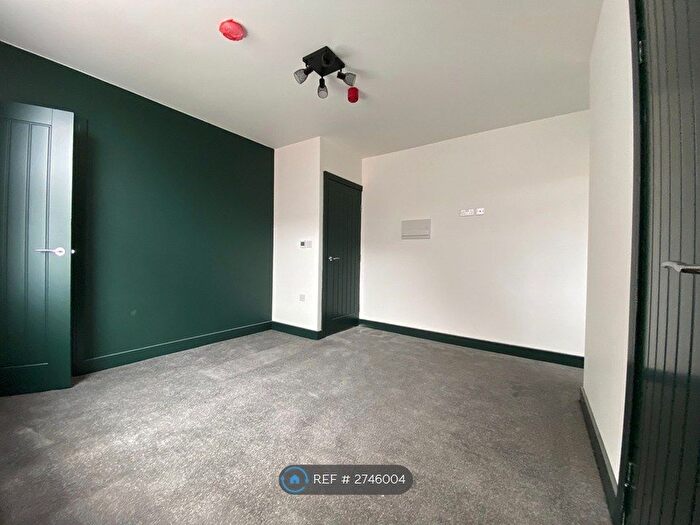 1 Bedroom Flat To Rent In Arksey Lane, Bentley, Doncaster, DN5